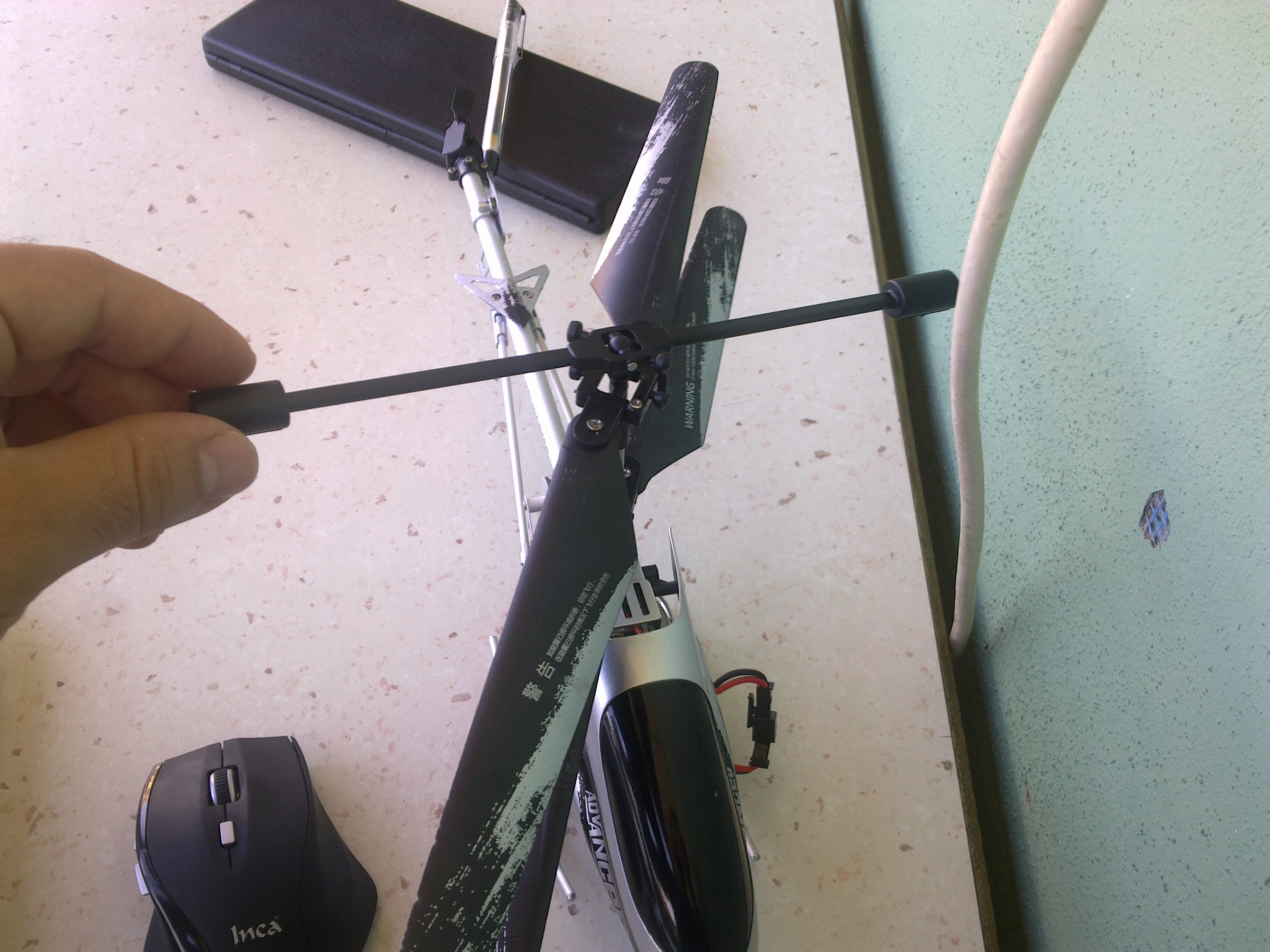 A2004807-遥控直升机