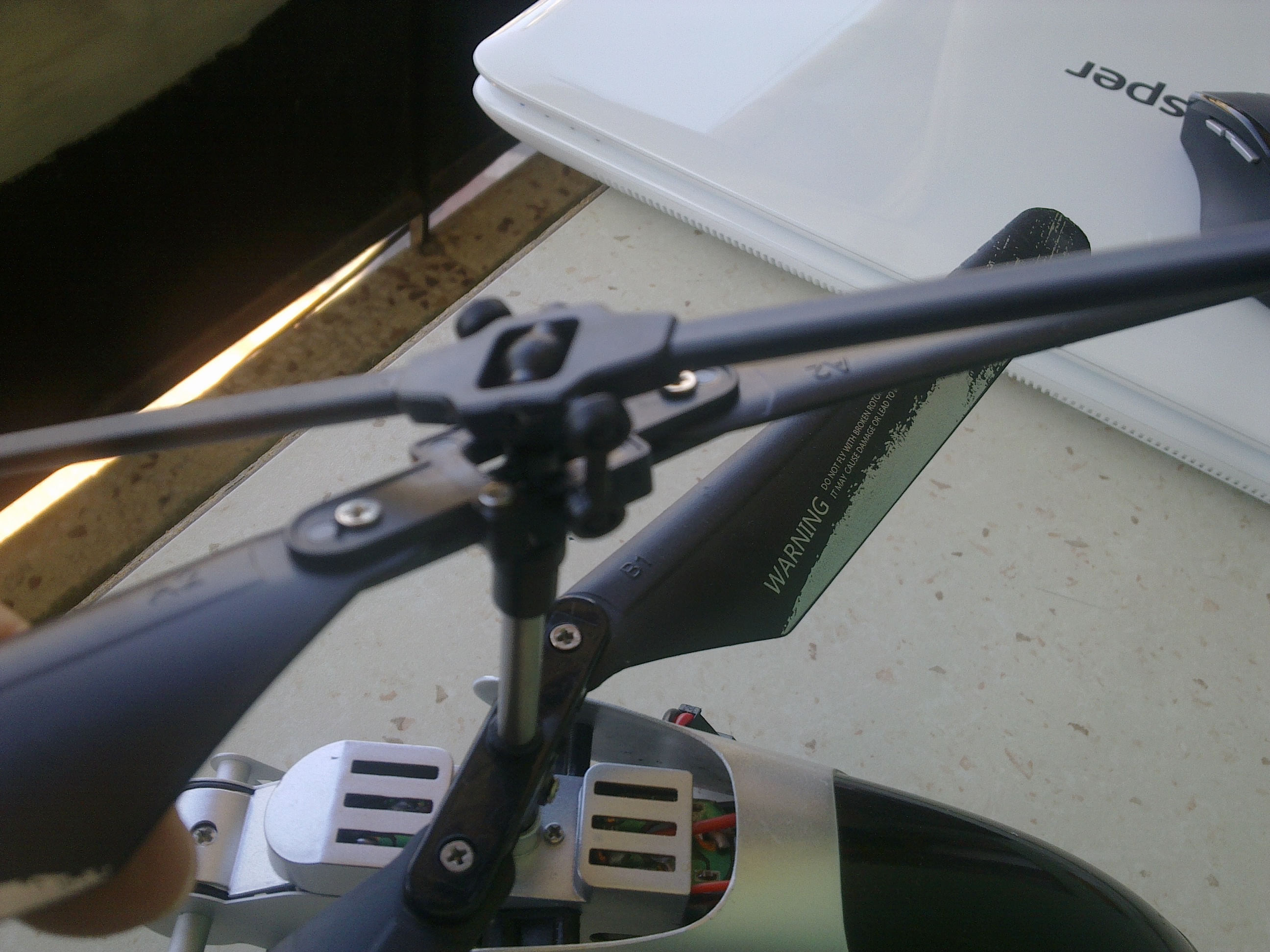 A2004807-遥控直升机