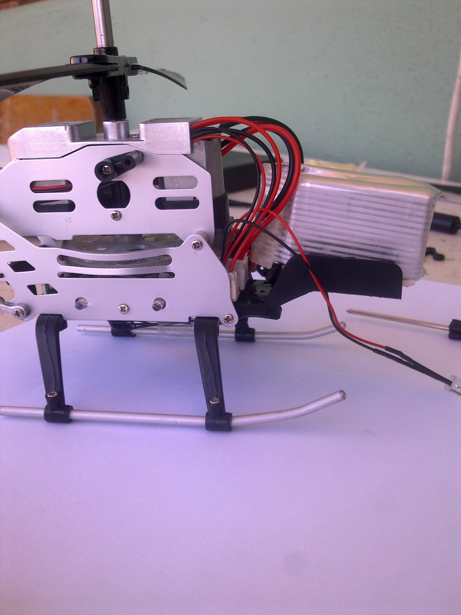 A2004807-遥控直升机