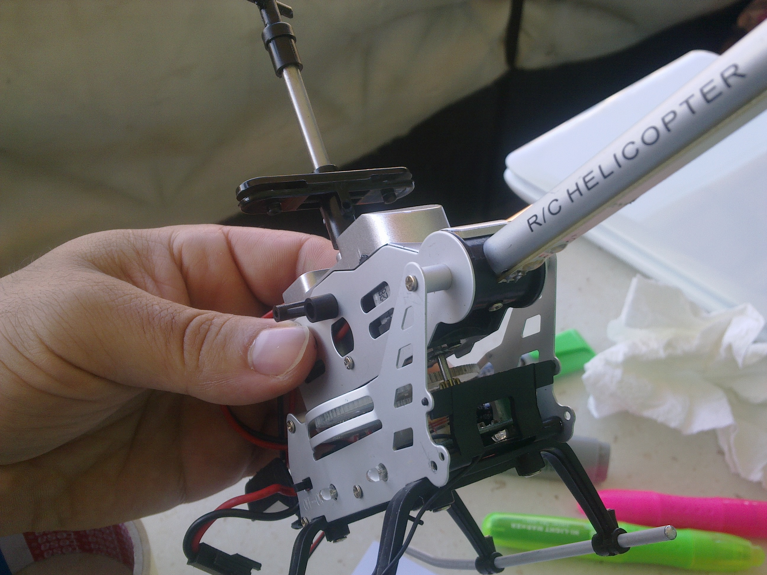 A2004807-遥控直升机