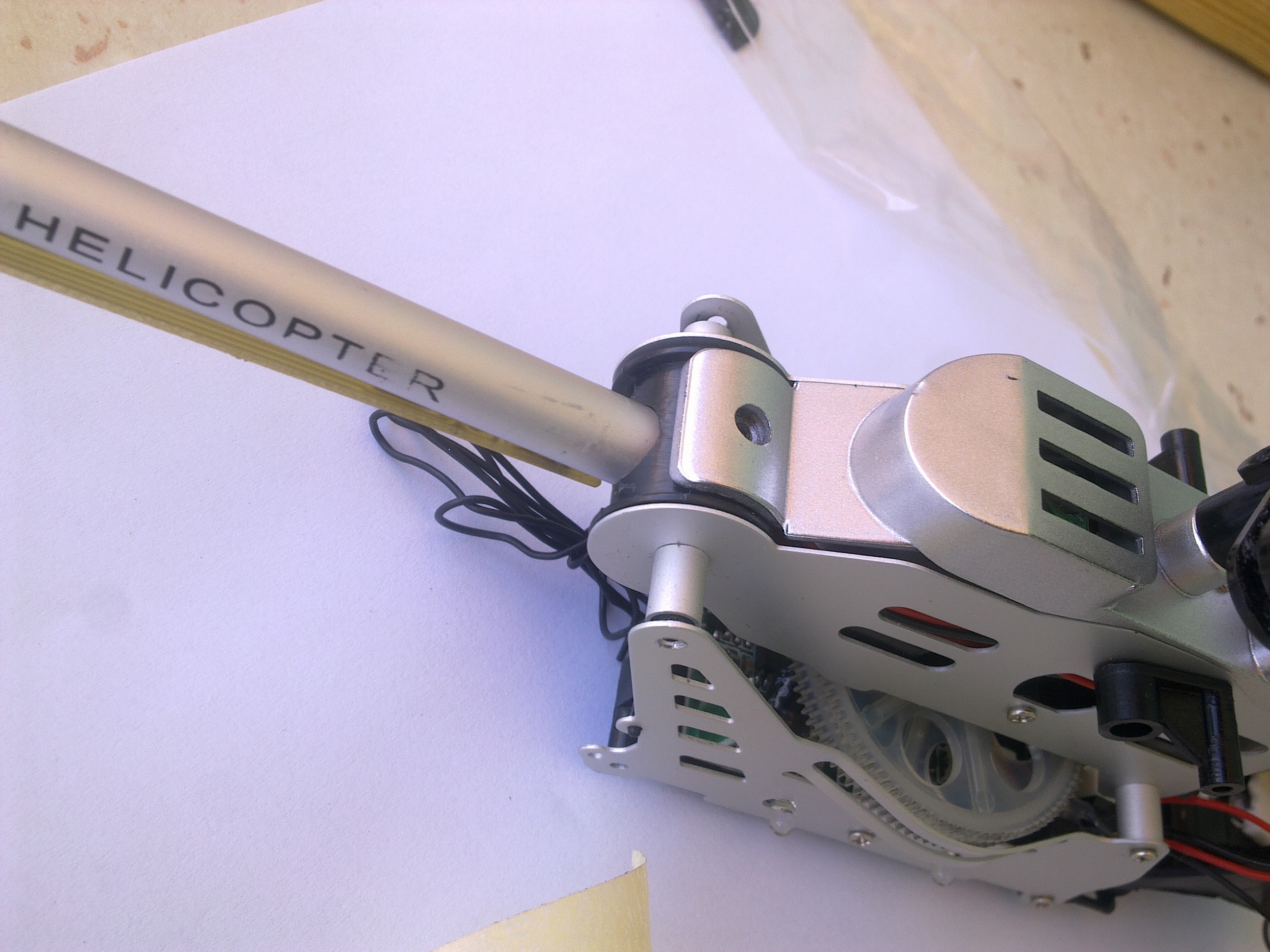 A2004807-遥控直升机