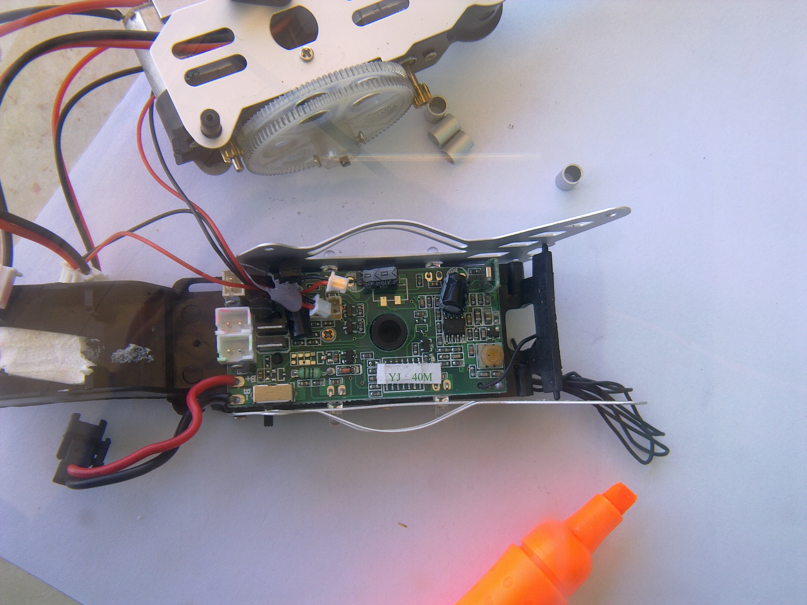 A2004807-遥控直升机