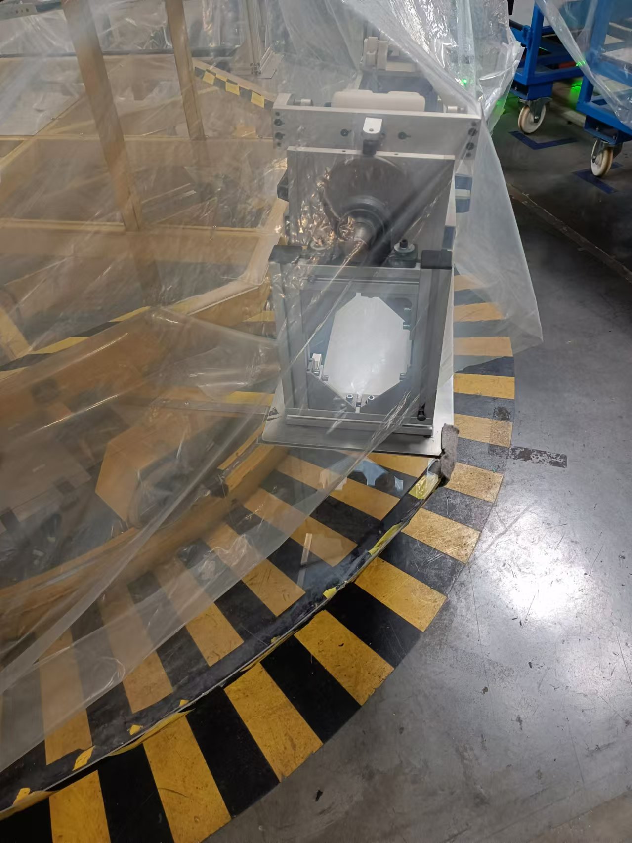 四工位扶手箱旋转工作站