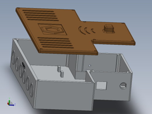 盒子加上面包板