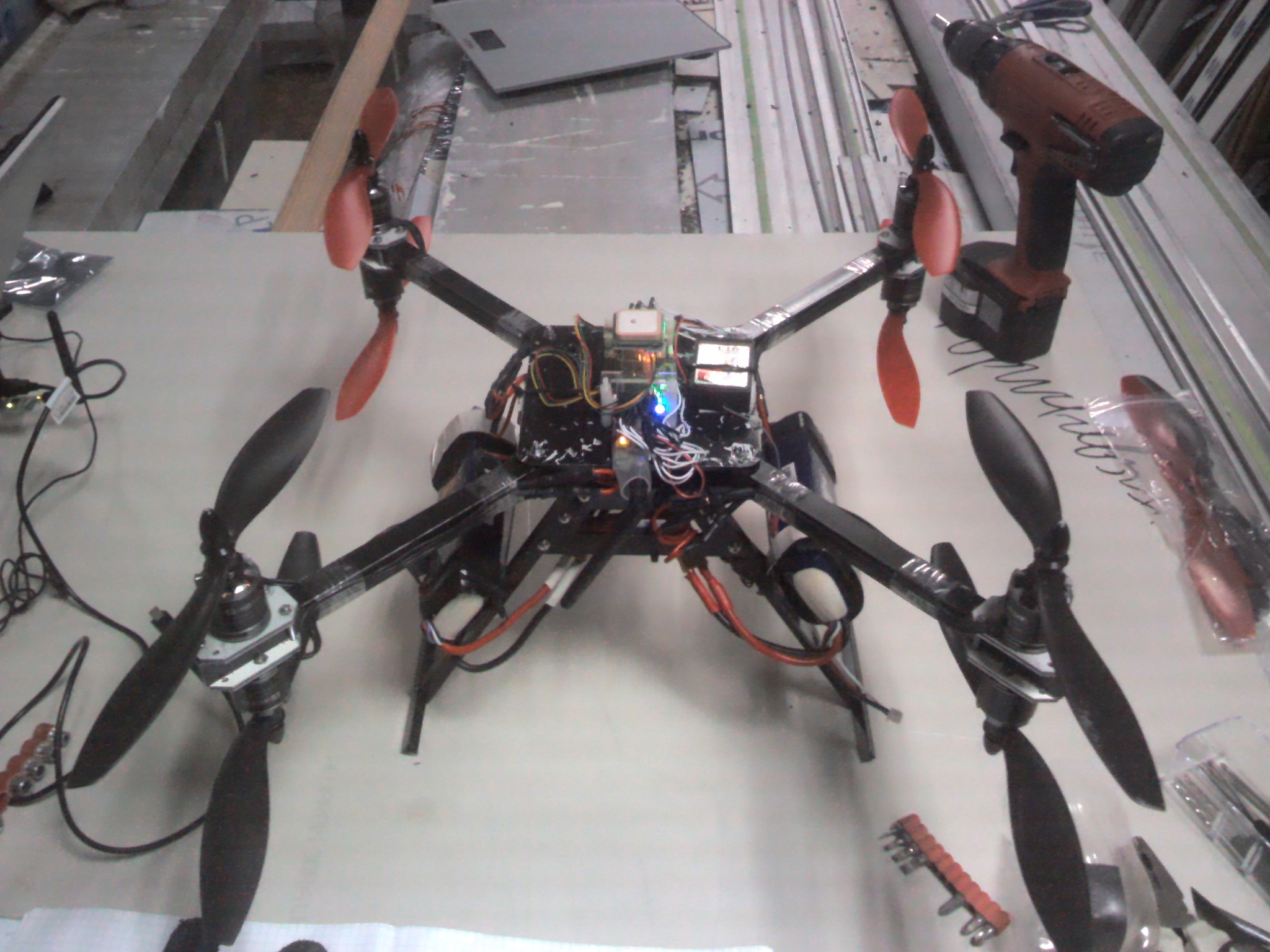 四轴八旋翼无人机