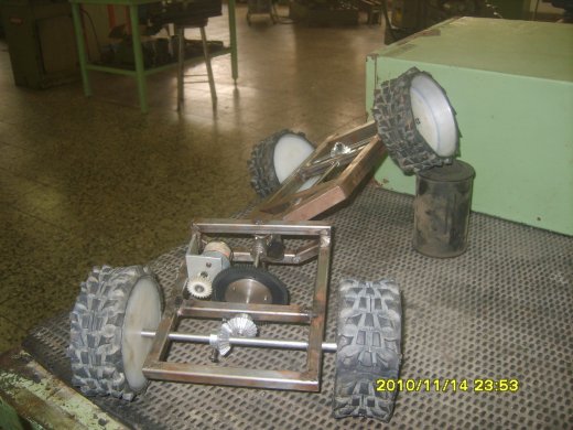 多用途车比例模型4x4双铰链转向缩略图