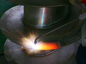 卧式螺旋卸料沉降离心机