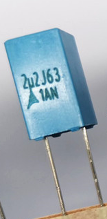 非偏振膜2.2uF 63V缩略图