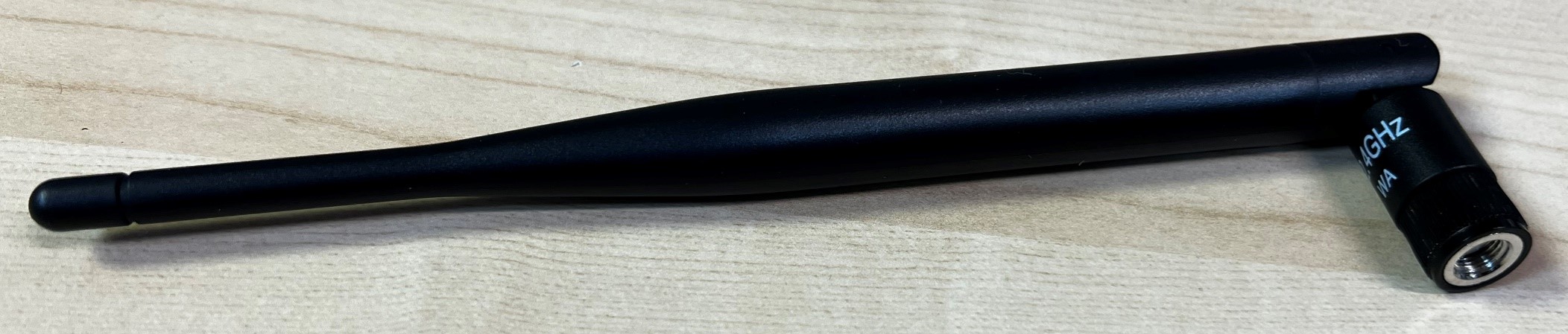 用于摇篮点路由器的5-2.4GHz天线