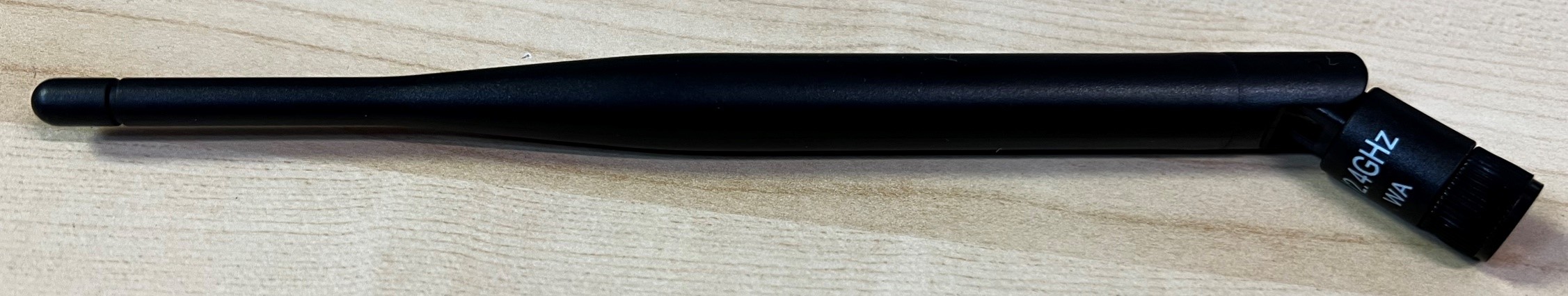 用于摇篮点路由器的5-2.4GHz天线