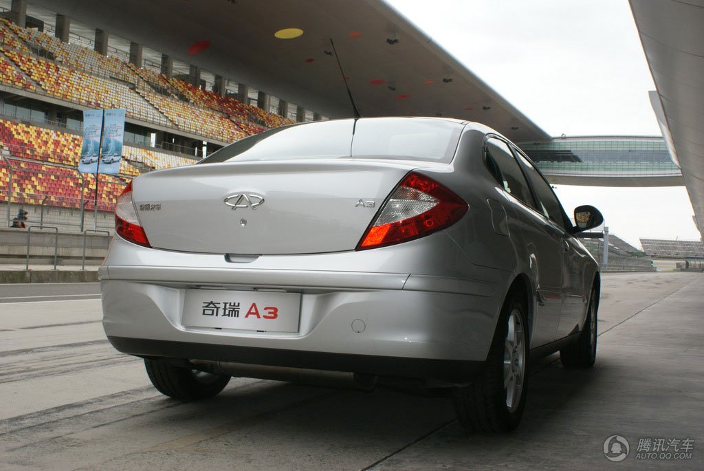 奇瑞A3汽车建模