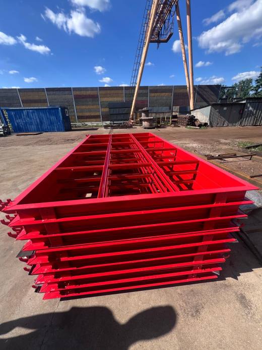 金属板材存储系统。缩略图