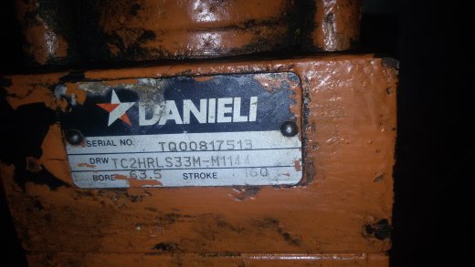 A0002796-连杆液压缸 (DANIELI) (轧材精整区尾部剪切机) 40x28x43.2 毫米缩略图