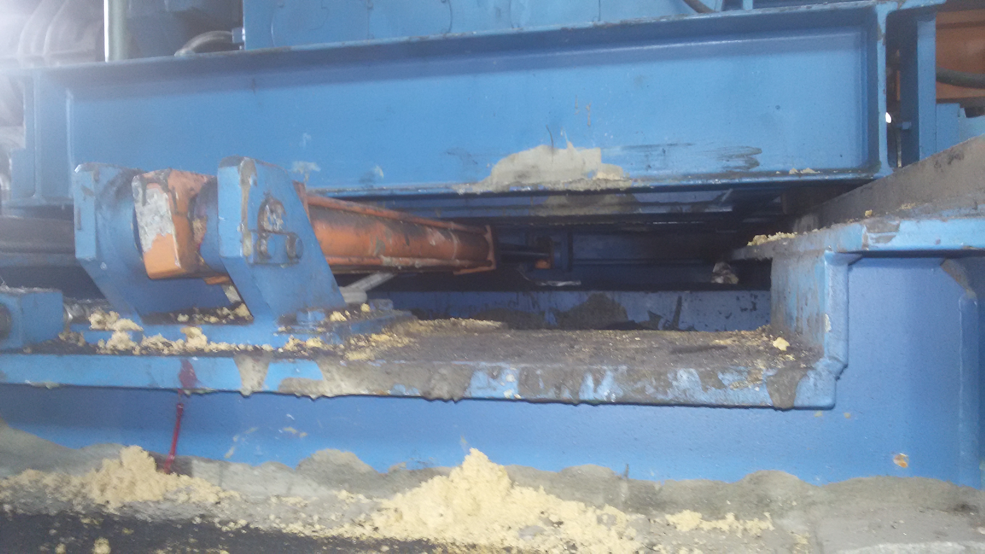 A0002796-连杆液压缸 (DANIELI) (轧材精整区尾部剪切机) 40x28x43.2 毫米