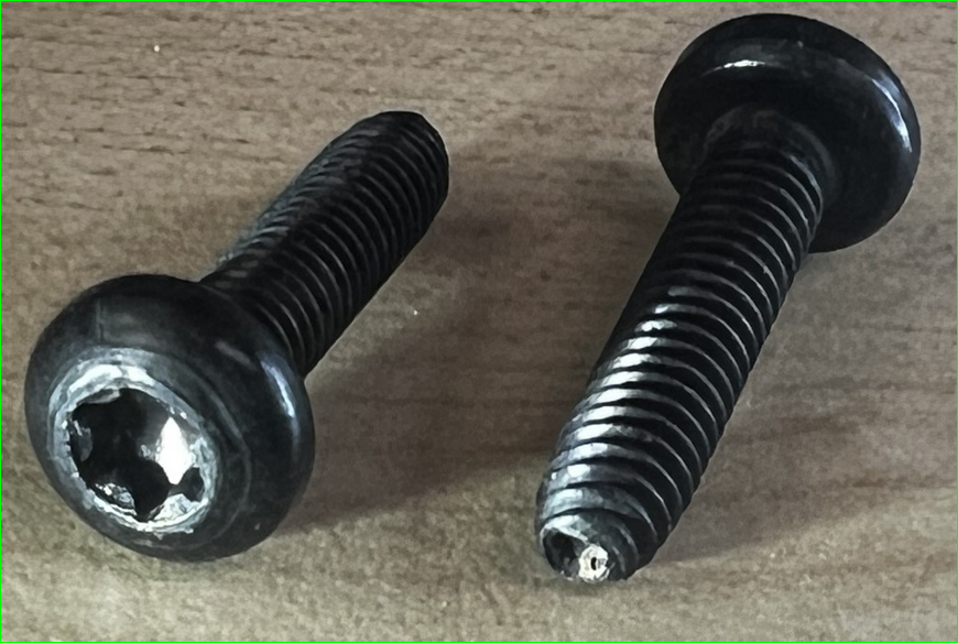 M6-1.0 X 25毫米梅花螺钉