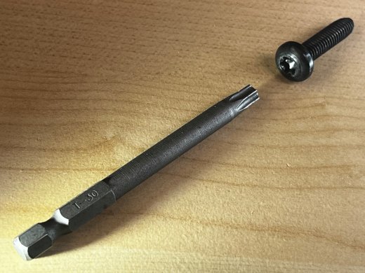 M6-1.0 X 25毫米梅花螺钉缩略图