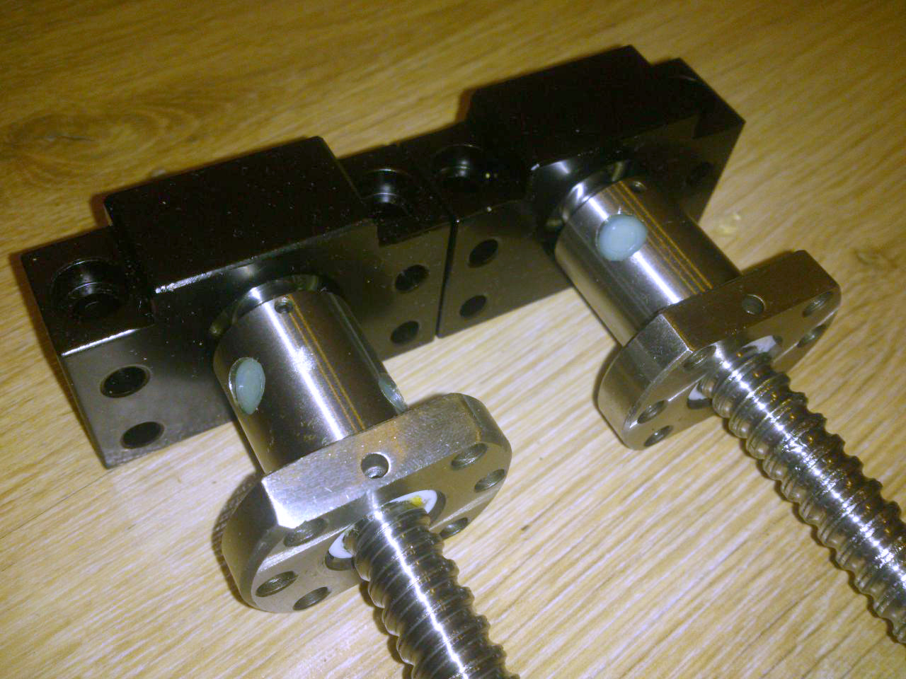 nema 23 步进电机驱动的迷你CNC铝铣床