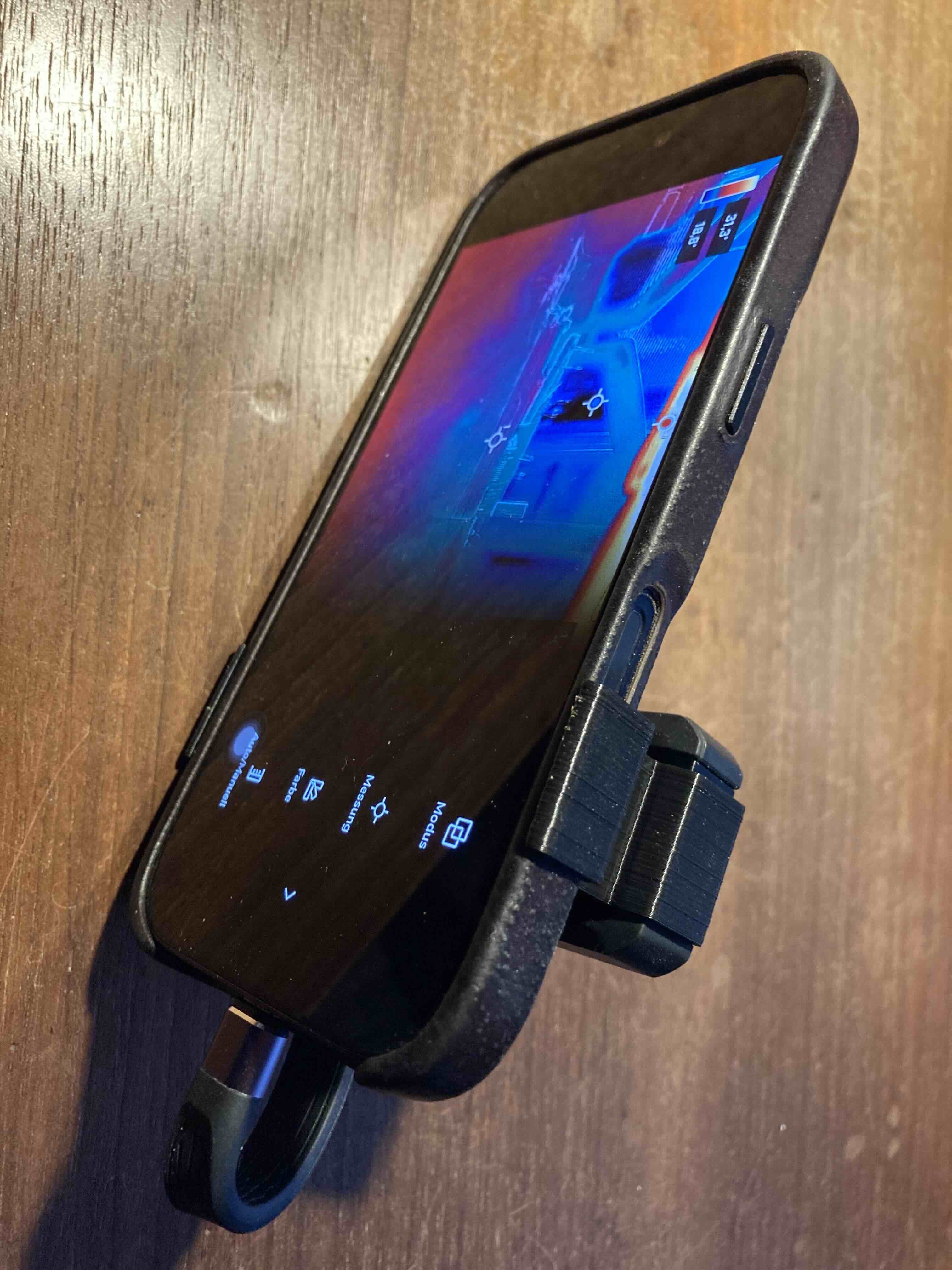 适用于带USB-C iPhone的FLIR One Pro适配器支架