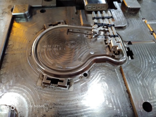 机器人上料，注塑成型sw18可编辑缩略图