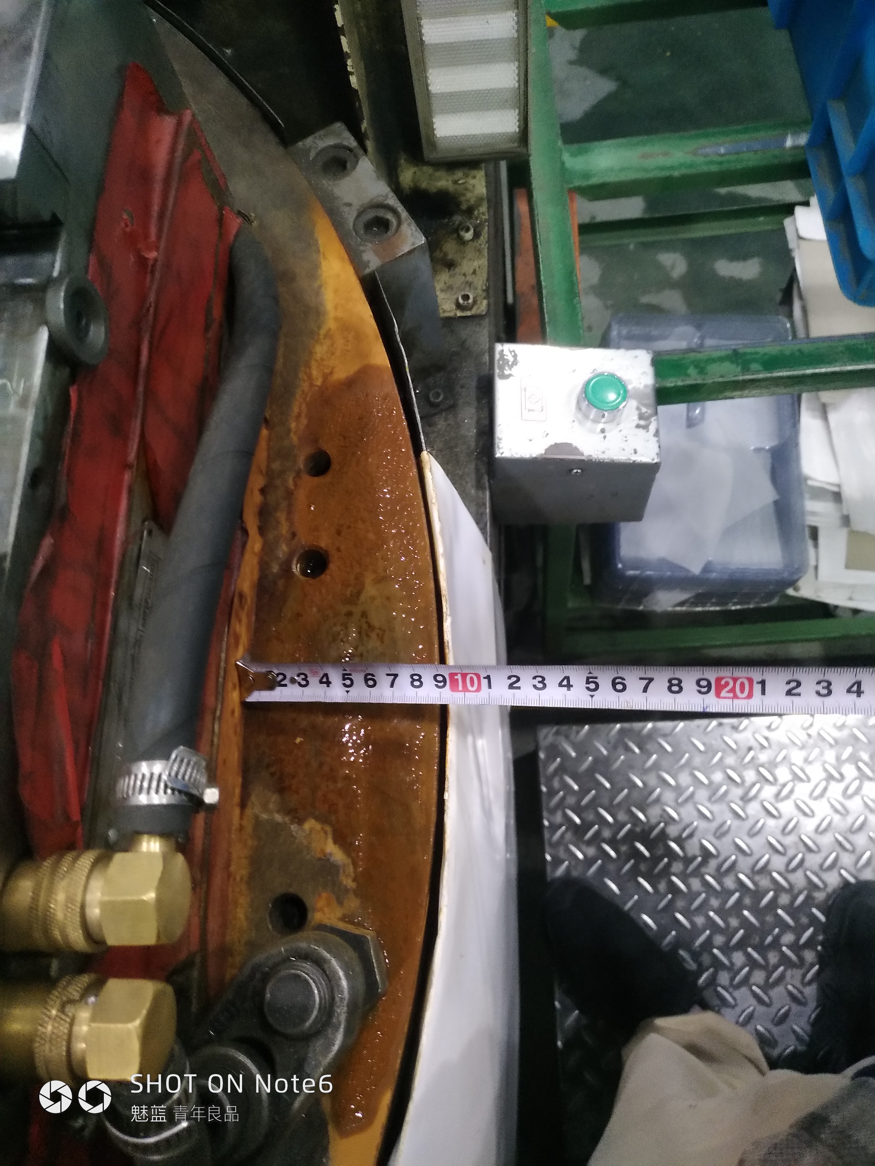 机器人上料，注塑成型sw18可编辑