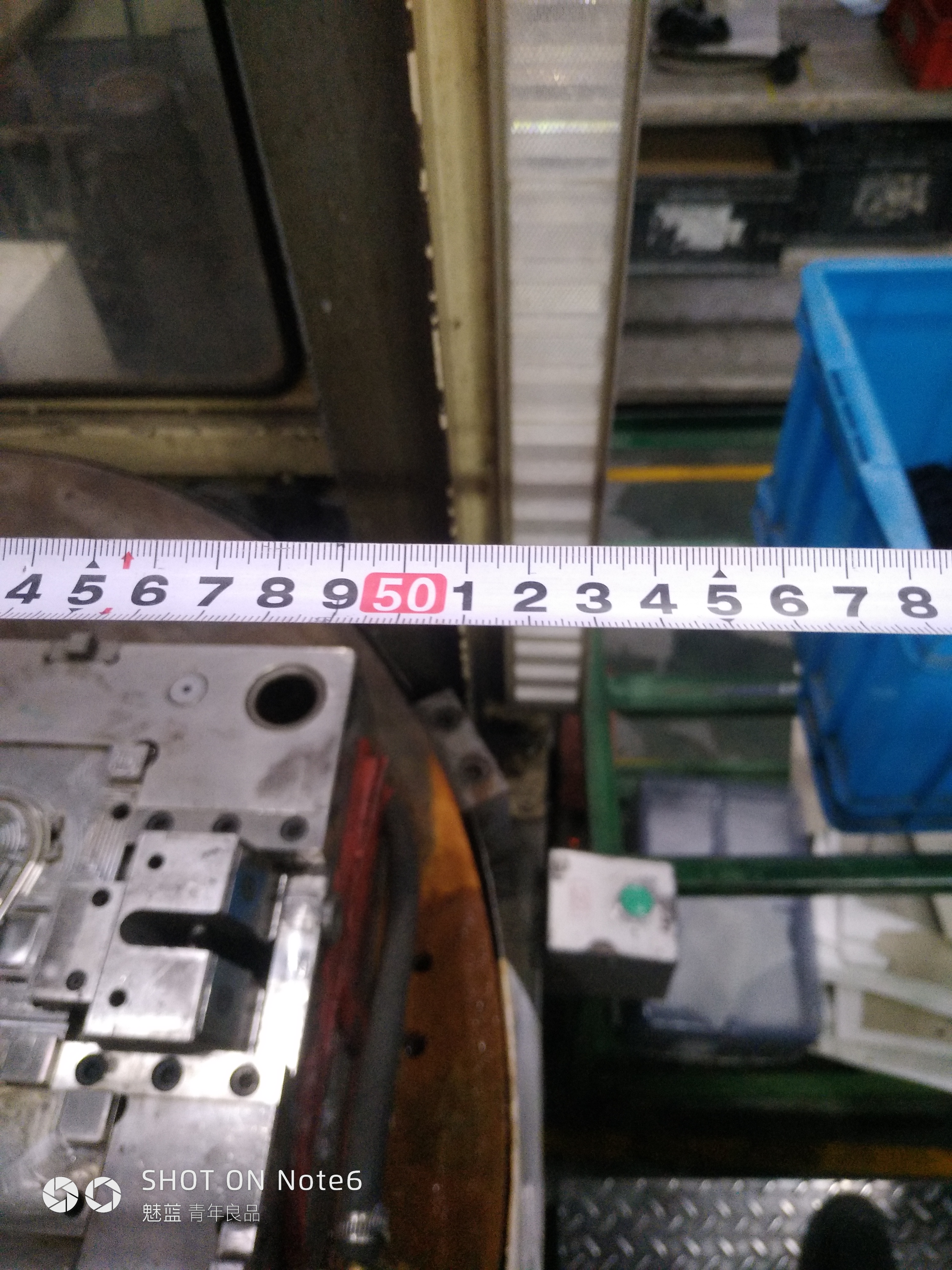 机器人上料，注塑成型sw18可编辑