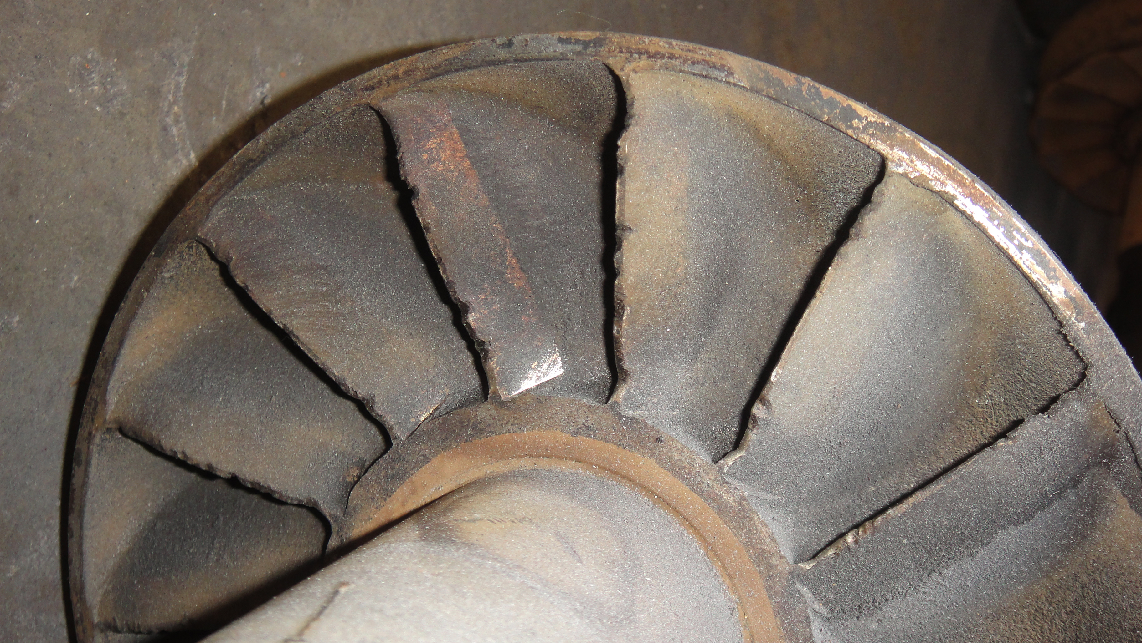 热回式液氮车加载器设计