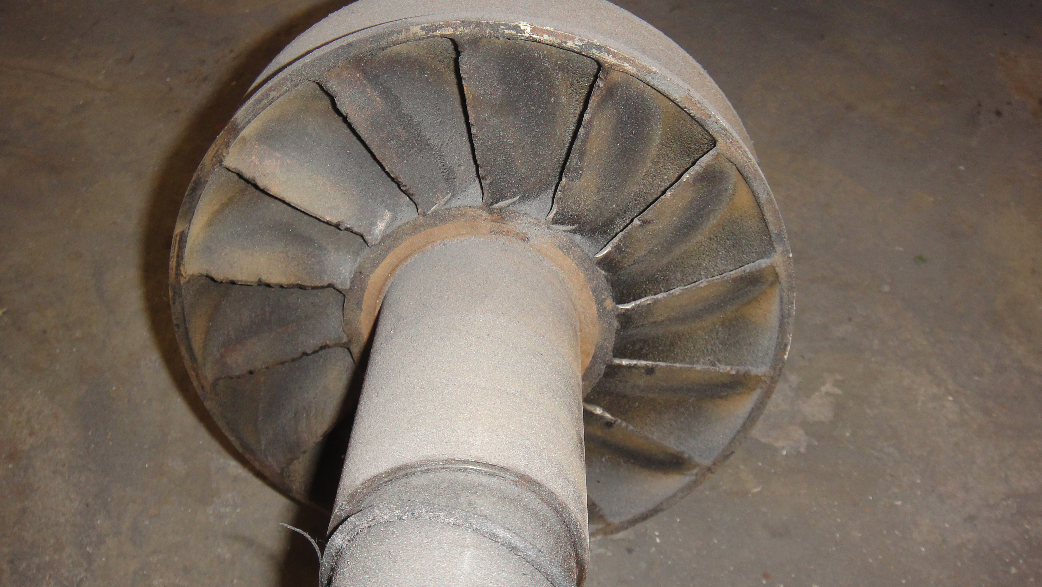 热回式液氮车加载器设计